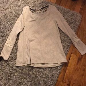 Long sleeve Shirt/Sweater